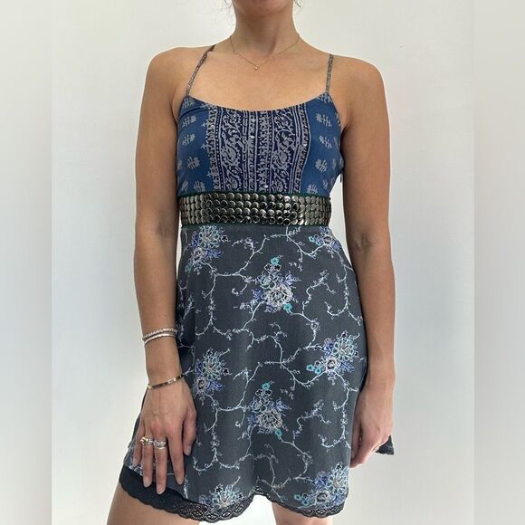 Vintage Free People Spaghetti Strap Cross Back Boho Floral Mini Dress Size XS - Picture 2 of 13